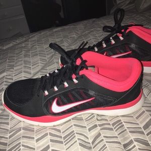 Women’s Nike athletic shoes